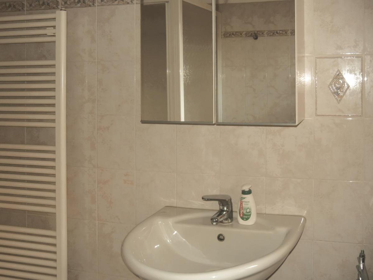 Casa Vacanze Medicina Bagian luar foto